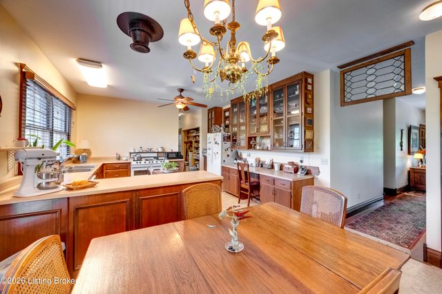 2305 Reuben Smith Rd, Loretto, KY 40037