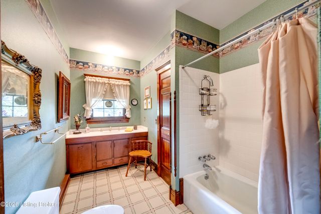 2305 Reuben Smith Rd, Loretto, KY 40037