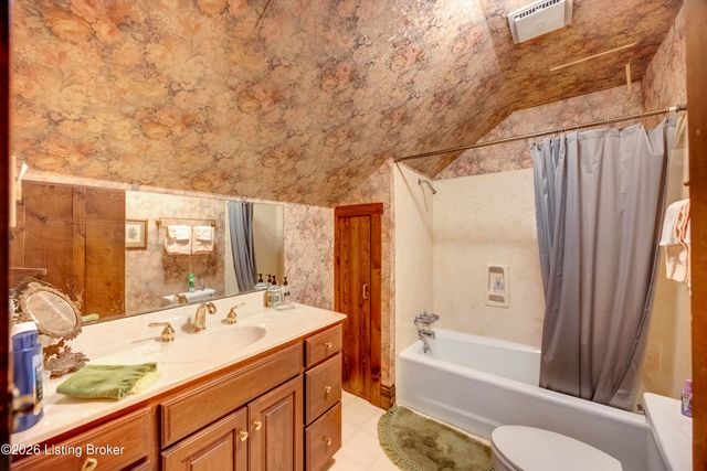 2305 Reuben Smith Rd, Loretto, KY 40037