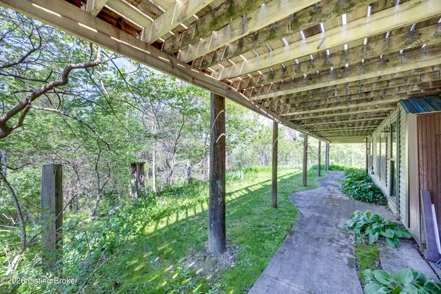 2305 Reuben Smith Rd, Loretto, KY 40037