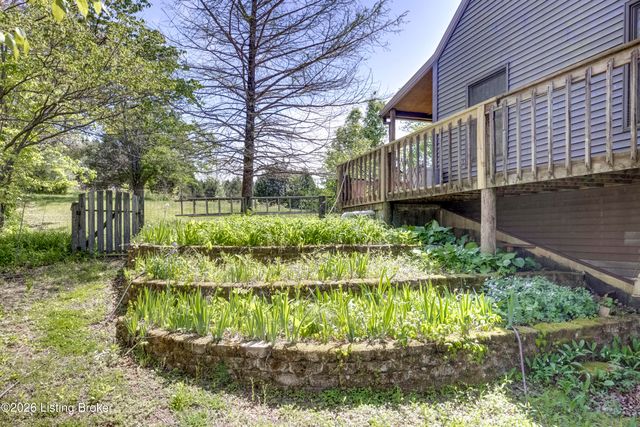 2305 Reuben Smith Rd, Loretto, KY 40037