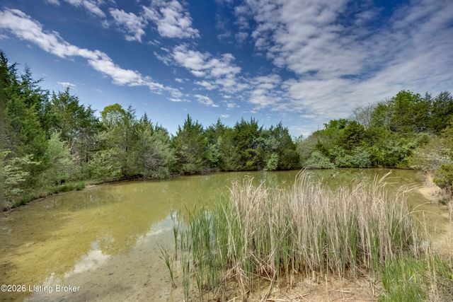 2305 Reuben Smith Rd, Loretto, KY 40037