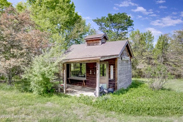 2305 Reuben Smith Rd, Loretto, KY 40037