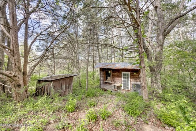 2305 Reuben Smith Rd, Loretto, KY 40037