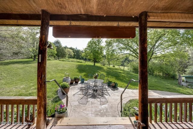 2305 Reuben Smith Rd, Loretto, KY 40037