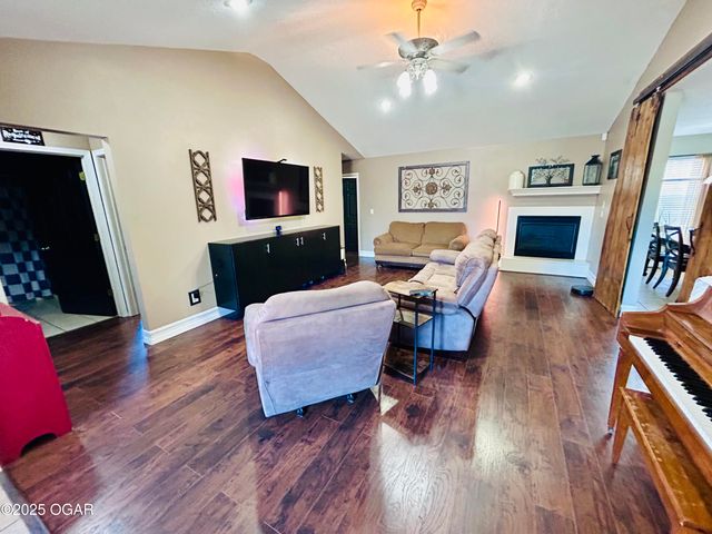 3001 S Michigan Avenue, Joplin, MO 64804