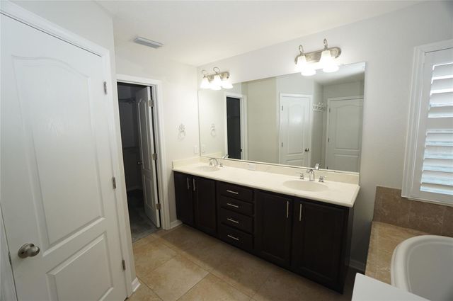 7303 S SHAMROCK ROAD, Tampa, FL 33616