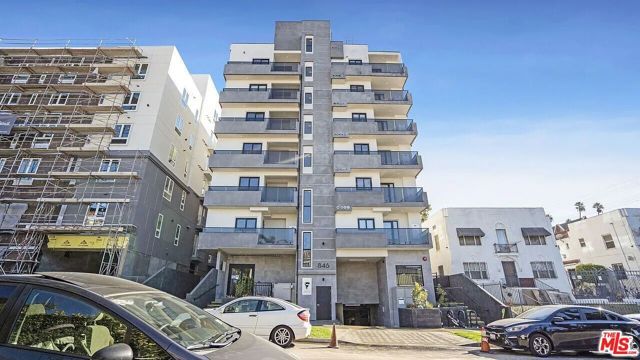 846 S Mariposa Avenue 403, Los Angeles, CA 90005