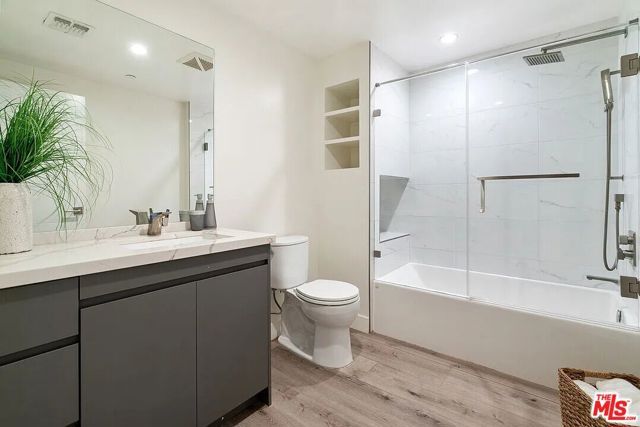 846 S Mariposa Avenue 403, Los Angeles, CA 90005