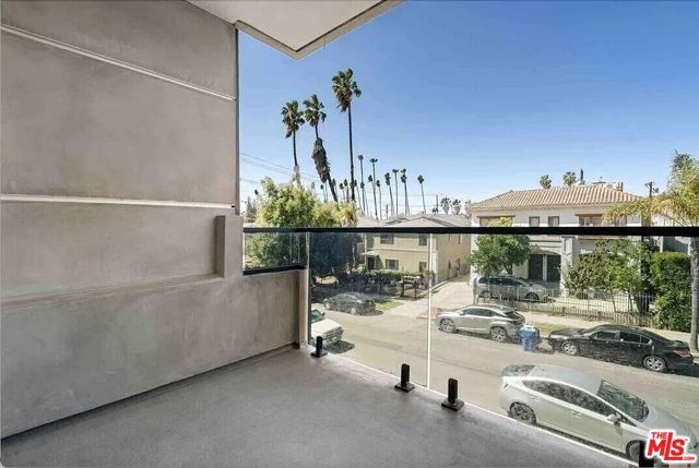 846 S Mariposa Avenue 403, Los Angeles, CA 90005