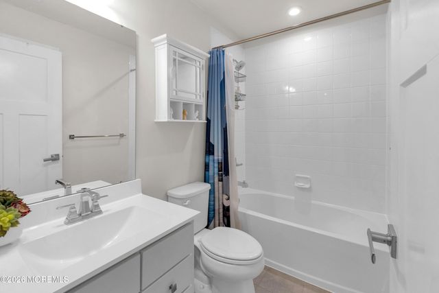 104 High Pointe Lane, Neptune Township, NJ 07753