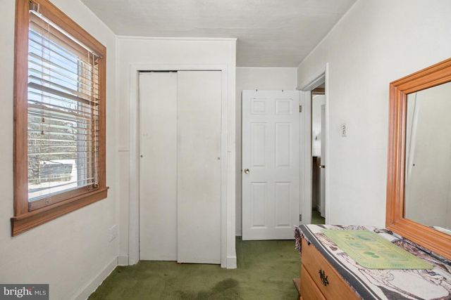 169 W WESTON PL, Shenandoah, PA 17976