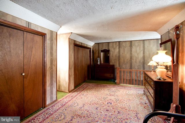 169 W WESTON PL, Shenandoah, PA 17976