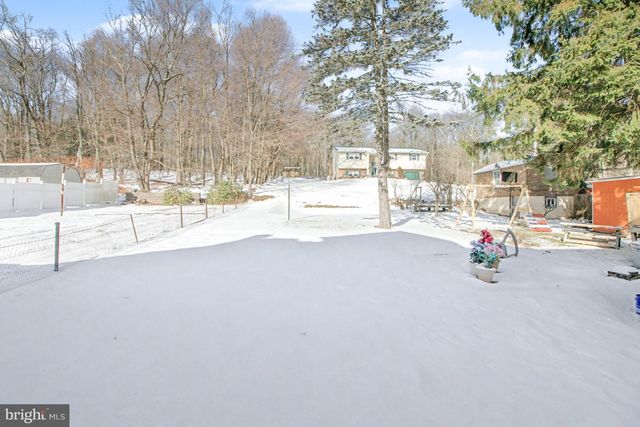 169 W WESTON PL, Shenandoah, PA 17976