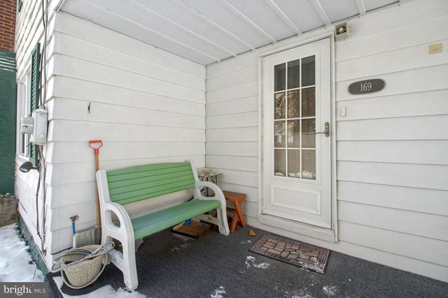 169 W WESTON PL, Shenandoah, PA 17976