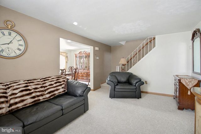 169 W WESTON PL, Shenandoah, PA 17976