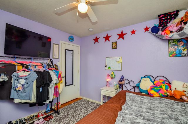 6039 Lark Haven Lane, Houston, TX 77085