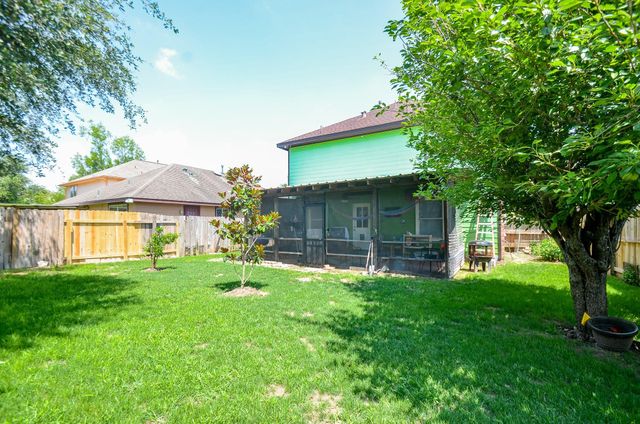 6039 Lark Haven Lane, Houston, TX 77085