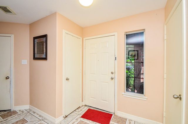 6039 Lark Haven Lane, Houston, TX 77085