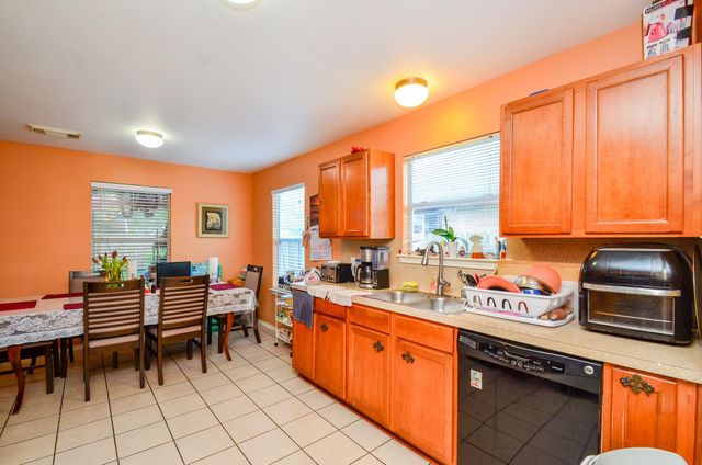 6039 Lark Haven Lane, Houston, TX 77085