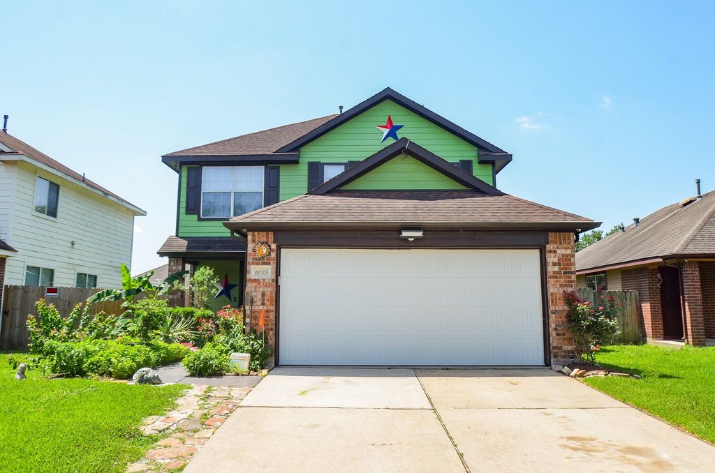 6039 Lark Haven Lane, Houston, TX 77085