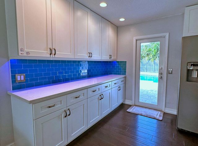 525 NE 27th Street, Wilton Manors, FL 33334