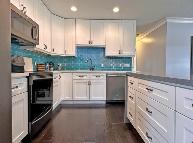 525 NE 27th Street, Wilton Manors, FL 33334