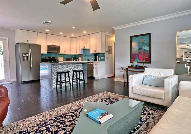 525 NE 27th Street, Wilton Manors, FL 33334