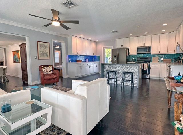 525 NE 27th Street, Wilton Manors, FL 33334