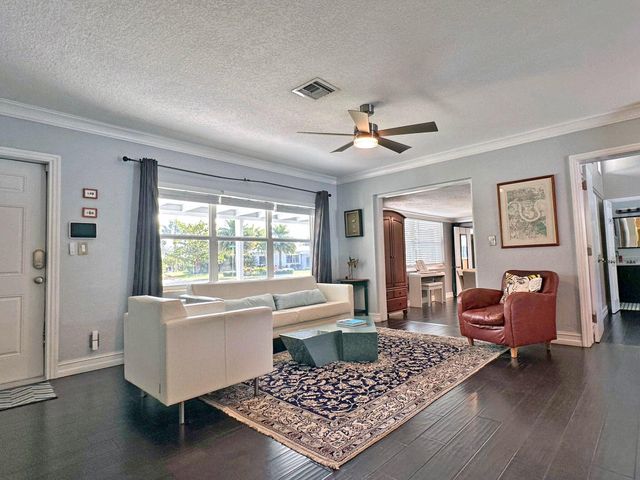 525 NE 27th Street, Wilton Manors, FL 33334