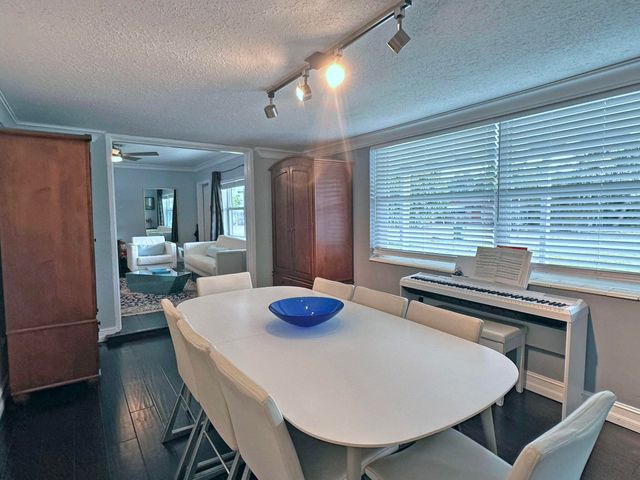 525 NE 27th Street, Wilton Manors, FL 33334