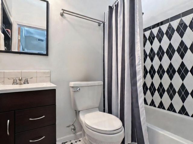 525 NE 27th Street, Wilton Manors, FL 33334