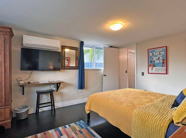 525 NE 27th Street, Wilton Manors, FL 33334