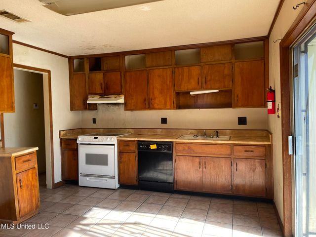 801 Shirley Drive, Gulfport, MS 39503