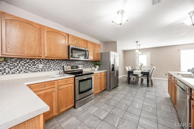 641 Fallen Timber Lane, Mascoutah, IL 62258