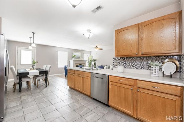 641 Fallen Timber Lane, Mascoutah, IL 62258