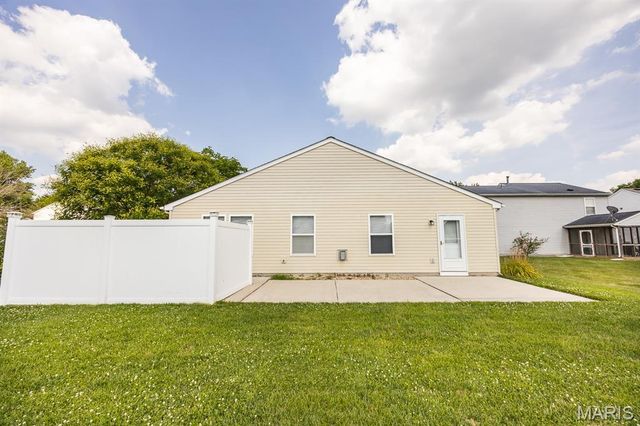 641 Fallen Timber Lane, Mascoutah, IL 62258