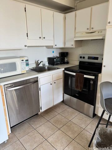 2240 Kuhio Avenue 1410, Honolulu, HI 96815