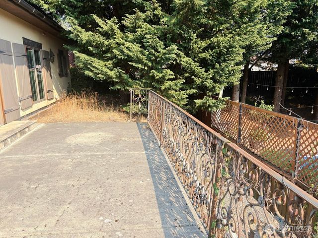 3307 NE 7th Street, Renton, WA 98056
