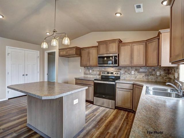 13413 E Olive Ln, Spokane Valley, WA 99216