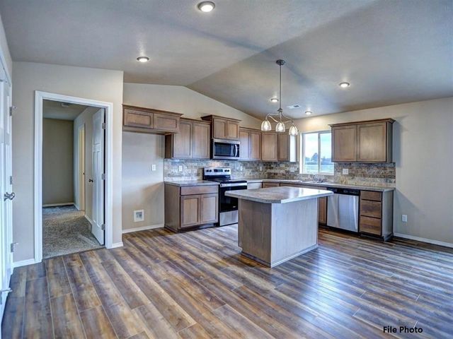 13413 E Olive Ln, Spokane Valley, WA 99216