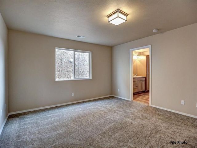 13413 E Olive Ln, Spokane Valley, WA 99216