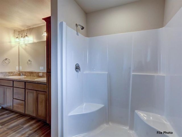 13413 E Olive Ln, Spokane Valley, WA 99216