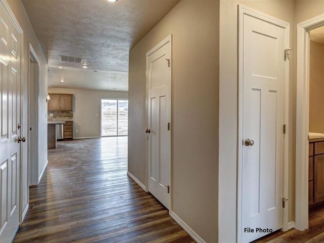 13413 E Olive Ln, Spokane Valley, WA 99216