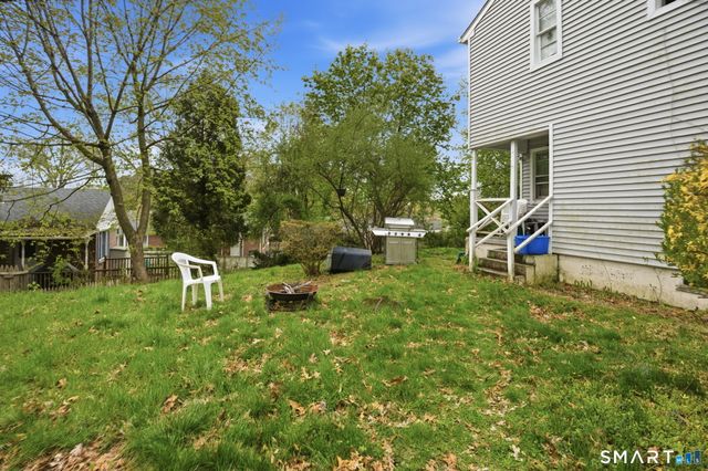 71 Cupheag Crescent, Stratford, CT 06614
