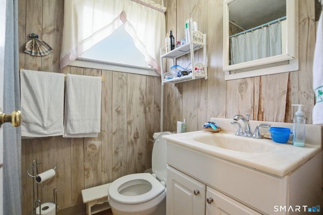 71 Cupheag Crescent, Stratford, CT 06614