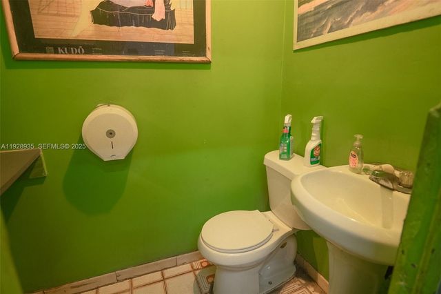 5201 NW 36th Ave, Miami, FL 33142