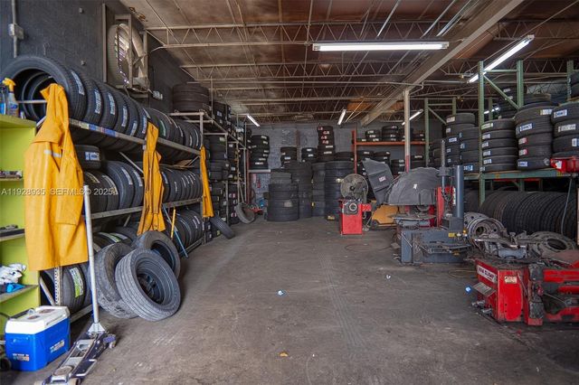 5201 NW 36th Ave, Miami, FL 33142