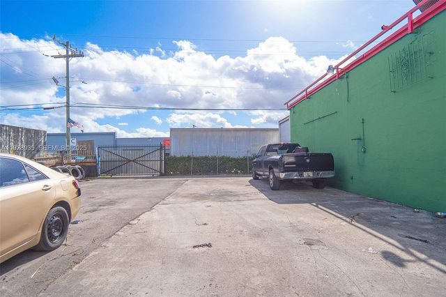 5201 NW 36th Ave, Miami, FL 33142