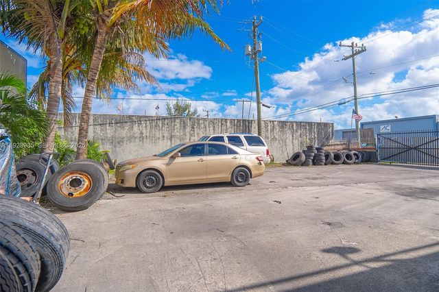 5201 NW 36th Ave, Miami, FL 33142